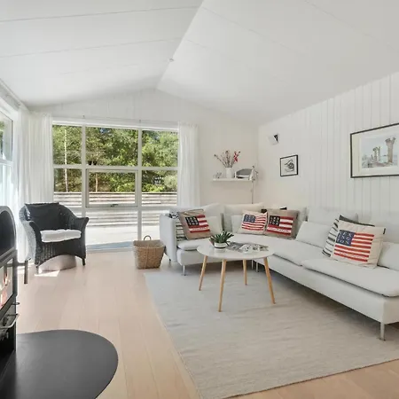 Gorgeous In With Kitchen * Neksø