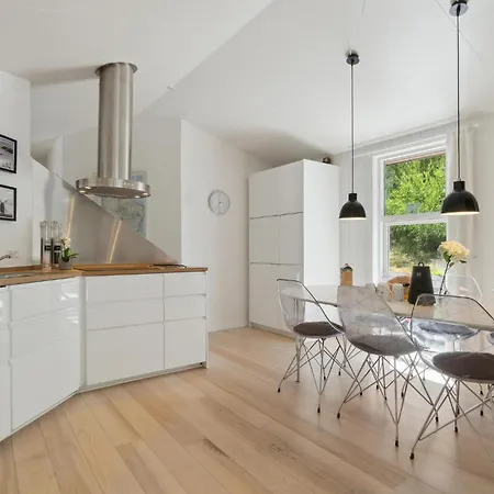 Gorgeous In With Kitchen